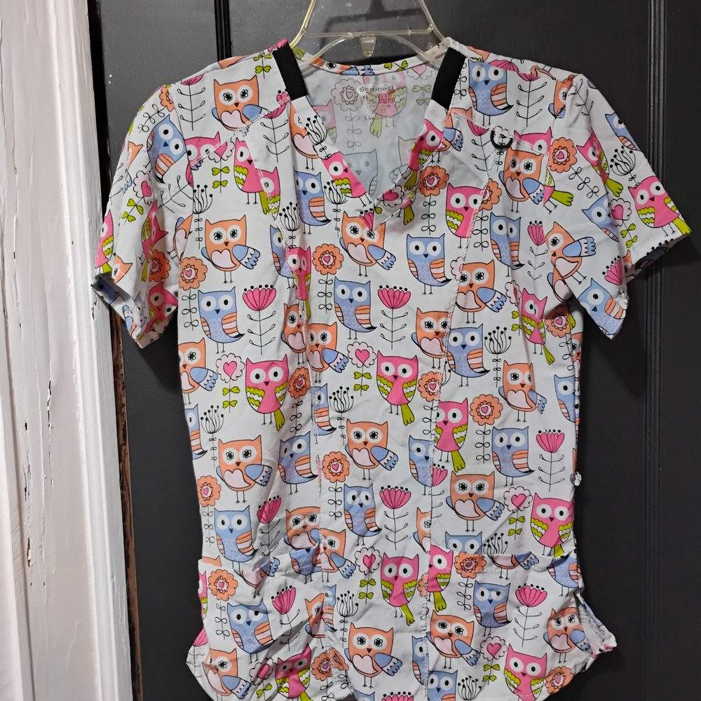 Colorful Owl Print Women's Scrub Top
